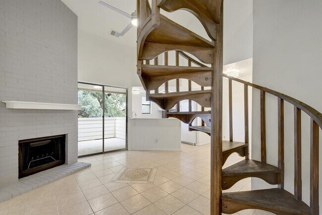 Building Photo - 2500 Burleson Rd