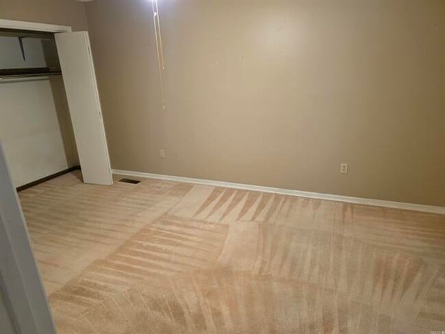 Building Photo - Contact Peggy Goodman 501 676 1758