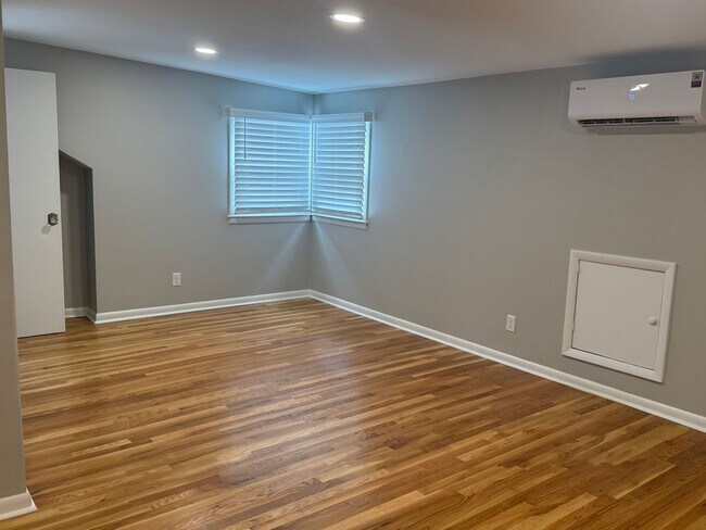 Building Photo - 2815 Acklen Ave
