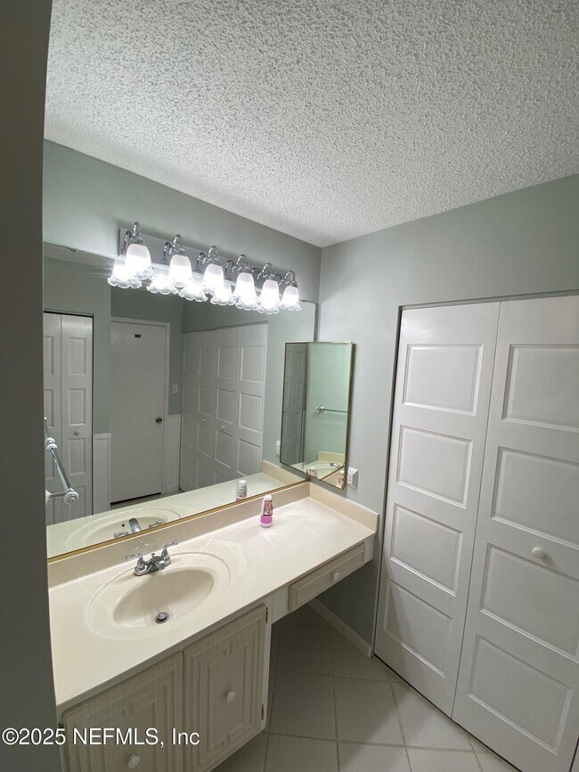 Building Photo - 6213 Lake Tahoe Dr