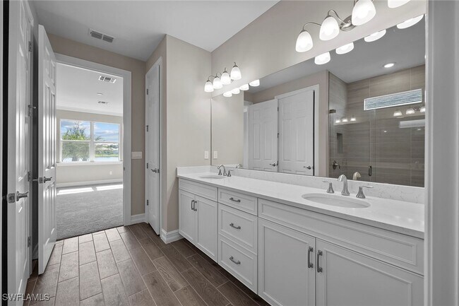 Building Photo - 502 Kamari Cv