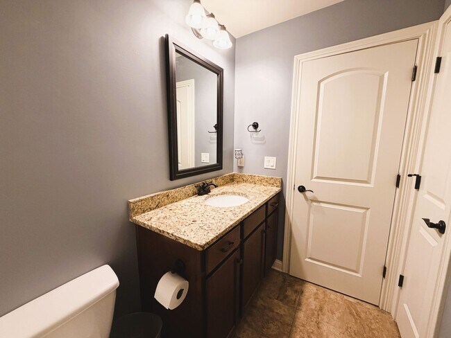 Building Photo - 8123 Autumn Dr