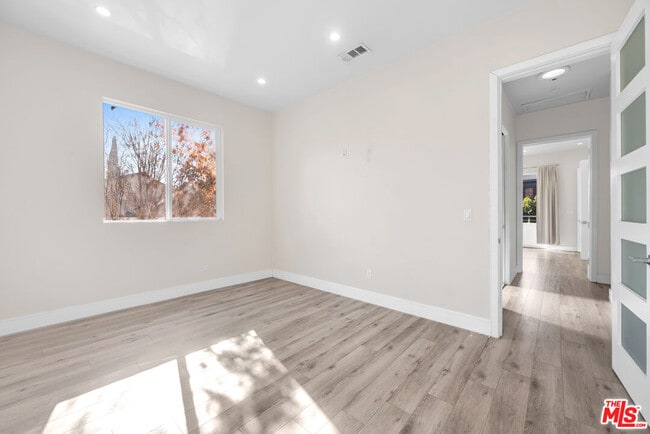 Building Photo - 4538 Dempsey Ave