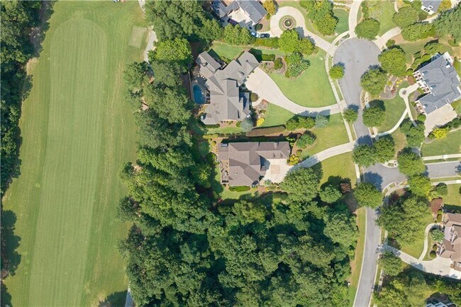 Building Photo - 6327 Howell Cobb Ct