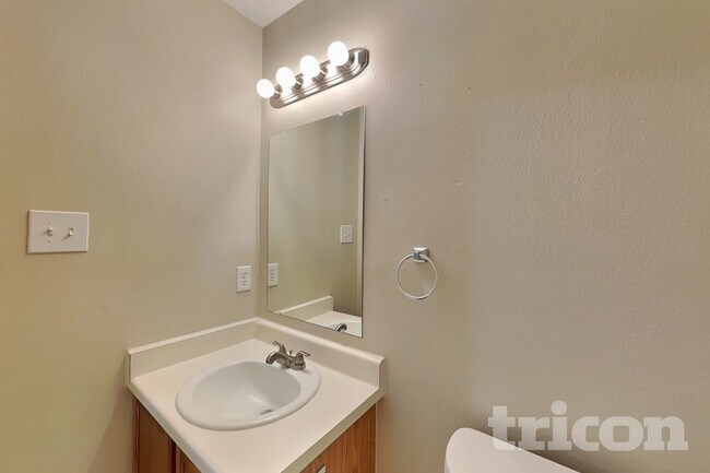Building Photo - 6827 Cypress Mist Dr