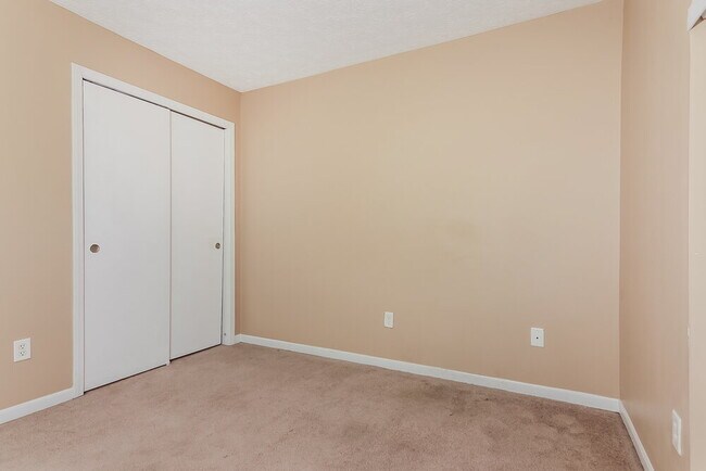 Building Photo - 2628 Lullwater Ln