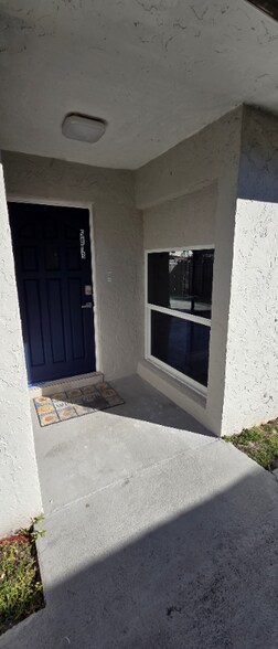 Building Photo - 5913 Lincoln St