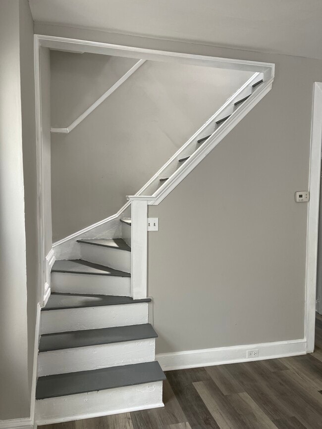 Building Photo - 1301 Herkimer St