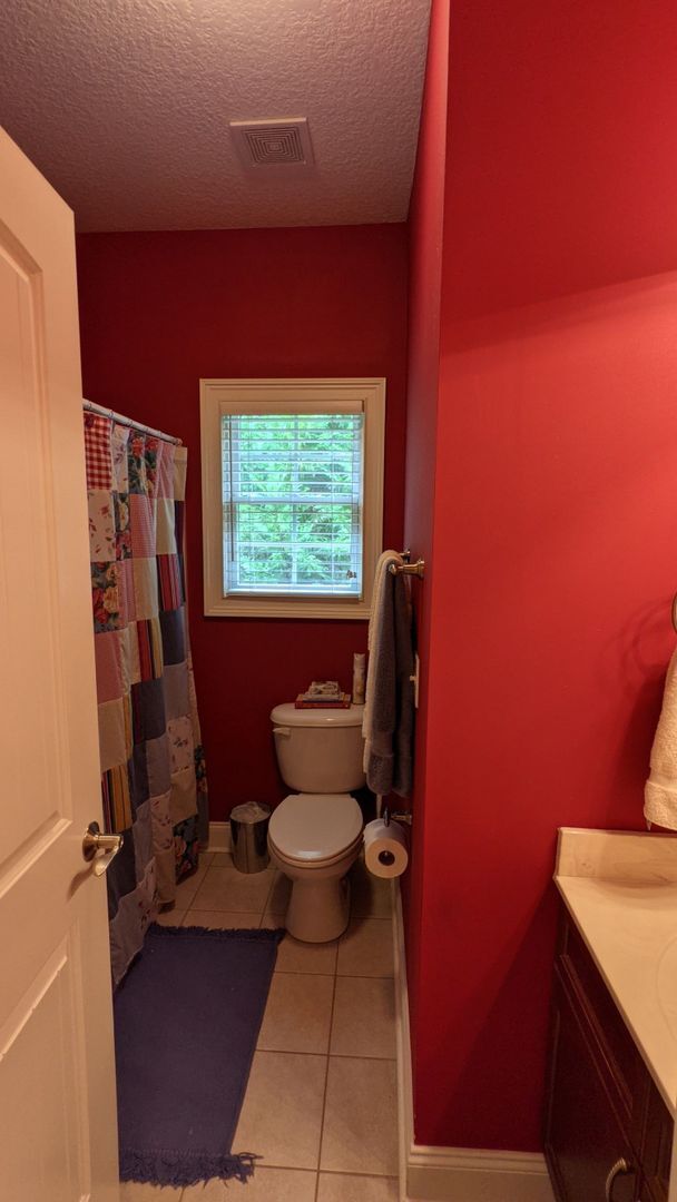 Building Photo - 3 Bedroom Home located in Magnolia Gardens...