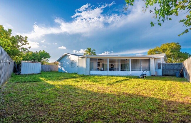 Building Photo - 10750 SW 173rd St