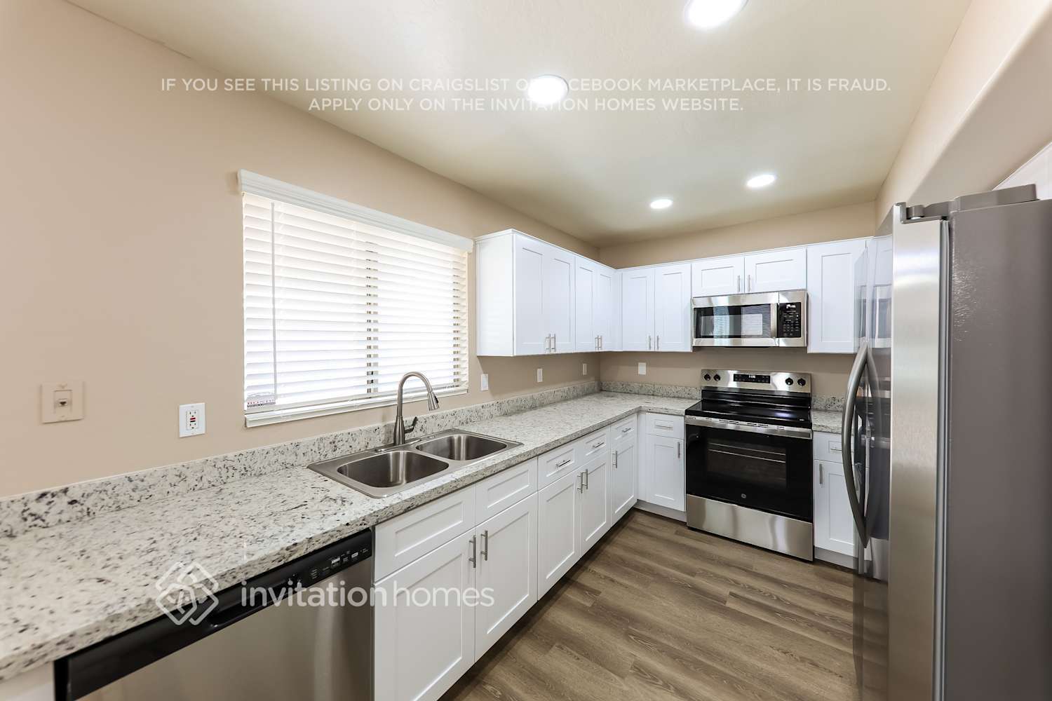 Building Photo - 15787 W Anasazi St