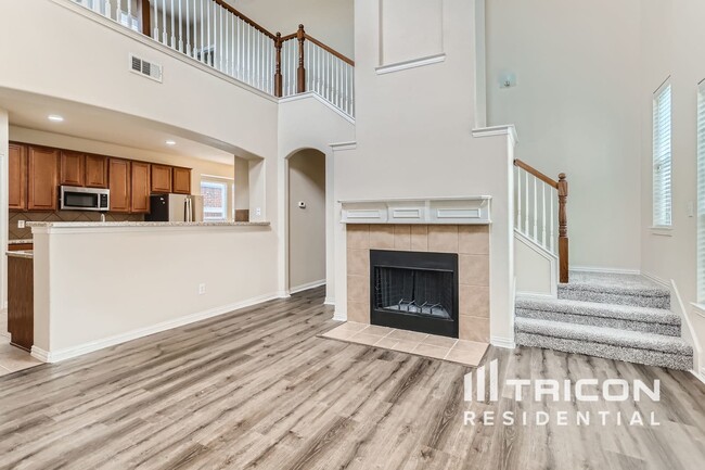 Building Photo - 15904 Alvarado Dr