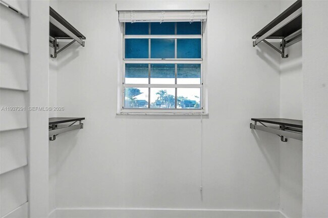 Building Photo - 12224 SW 52nd Pl