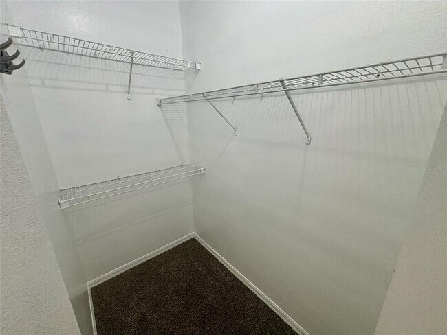 Building Photo - 1829 Lacy Ln