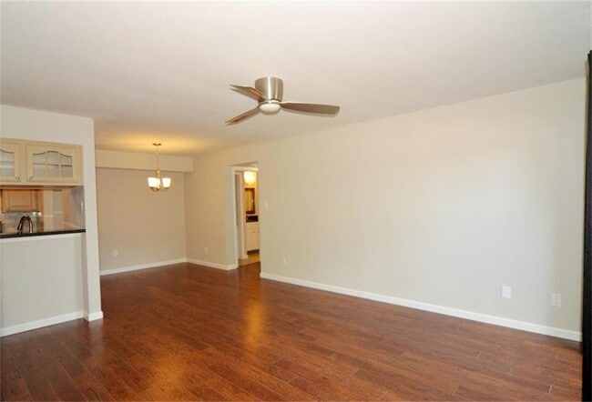 Building Photo - 3300 Pebblebrook Dr