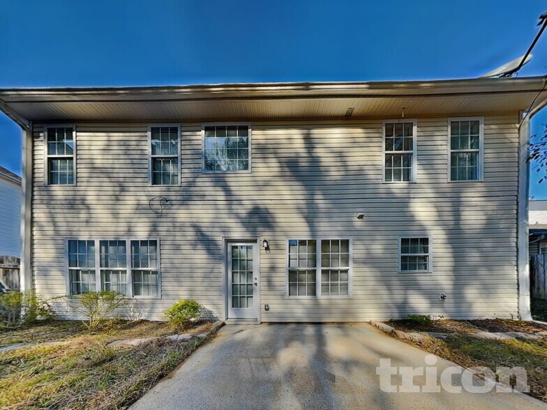 Building Photo - 75 Christopher Dr