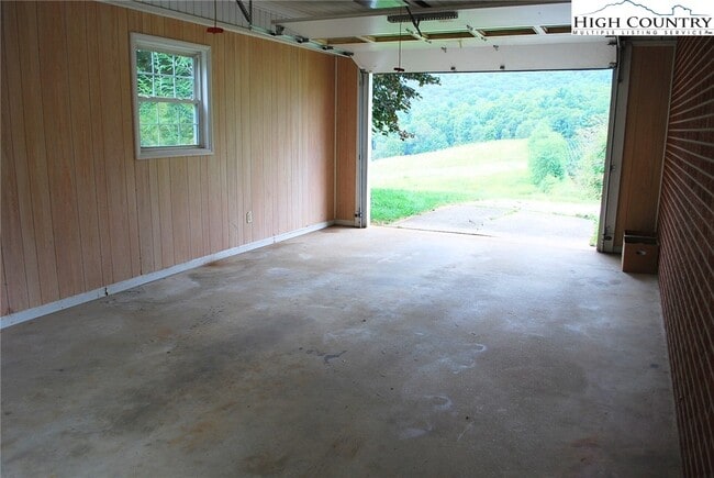 Building Photo - 6206 Idlewild Rd