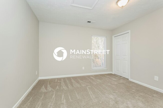 Building Photo - 4 Bedroom Pet-Friendly Home in Antioch, TN with Main Street Renewal