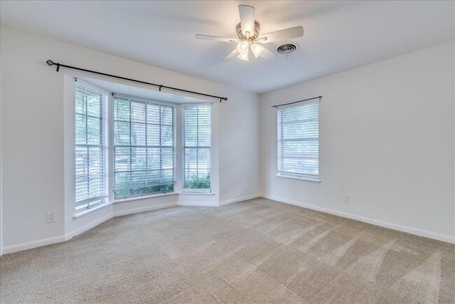 Building Photo - 5614 Delwood Dr