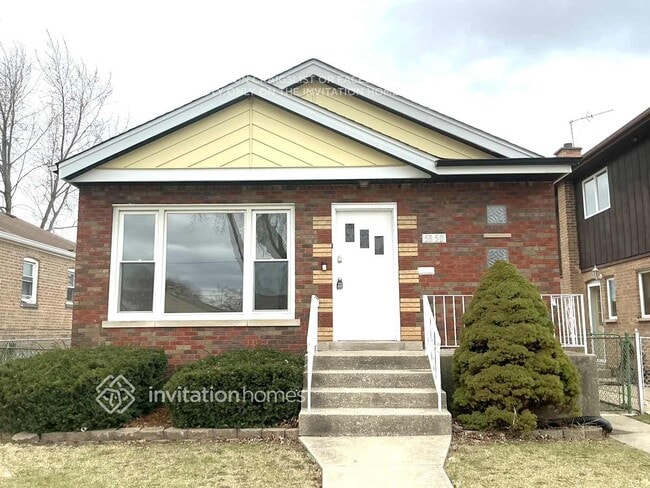 Building Photo - 5850 S Natchez Ave