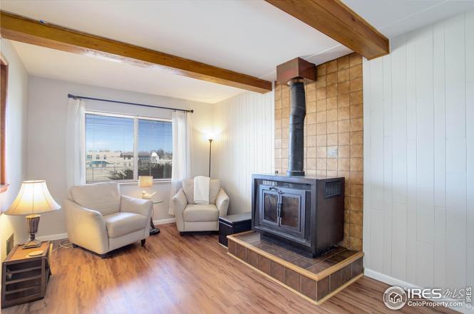 Building Photo - 690 W Elmhurst Pl