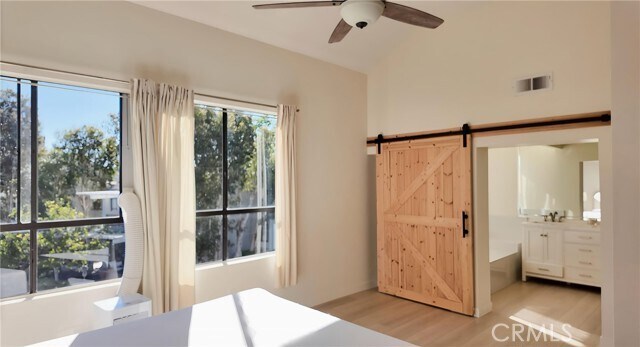 Building Photo - 6 Southwind