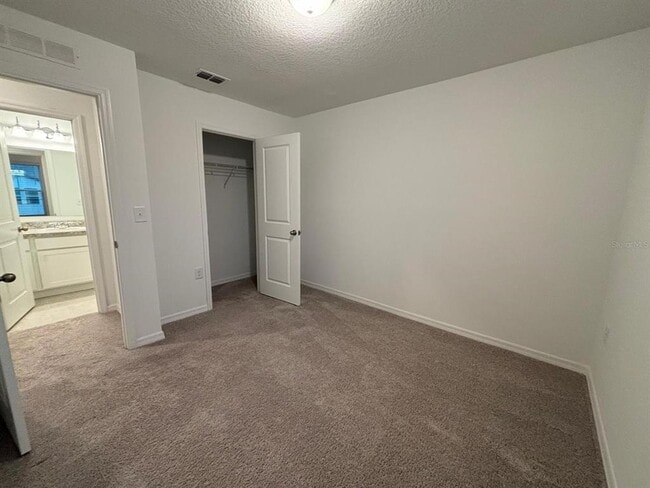 Building Photo - 177 Mandovi St