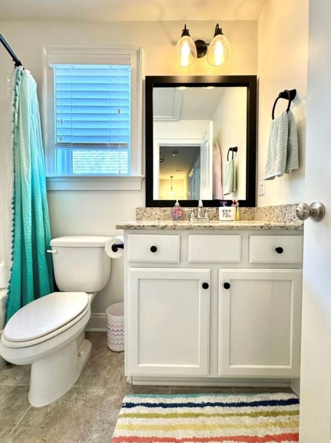 Building Photo - 3 Bedroom, 2.5 Bath Home w/ Fenced Yard and 2 Car Garage