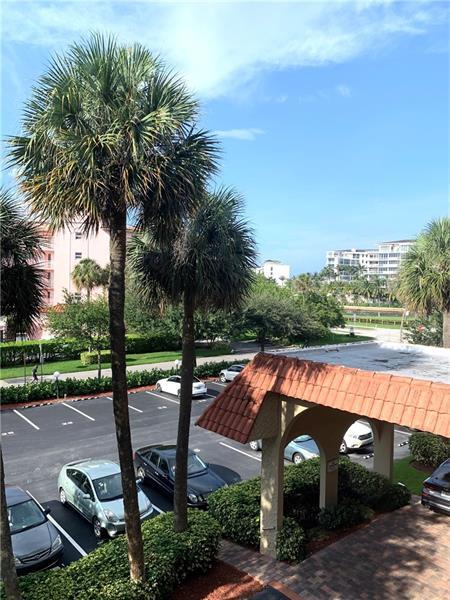 Building Photo - 950 Ponce De Leon Rd