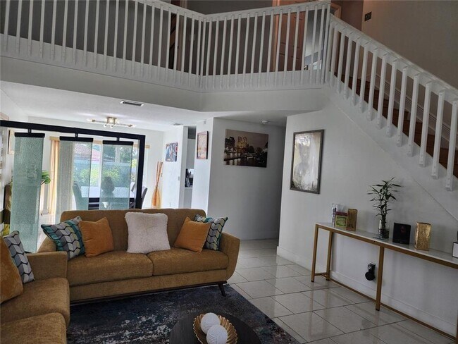 Building Photo - 9700 SW 16th Ct