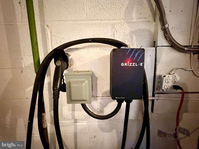 Building Photo - 5015 Fulton St NW