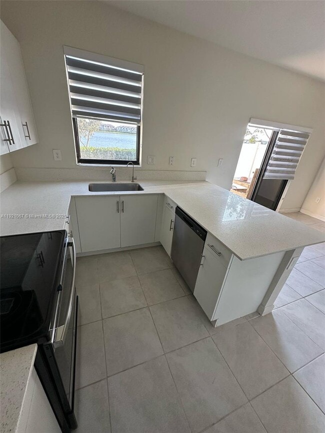 Building Photo - 3302 W 114th Terrace