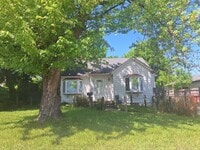 Building Photo - Come see your next home!!  3 bed, 2 bath i...