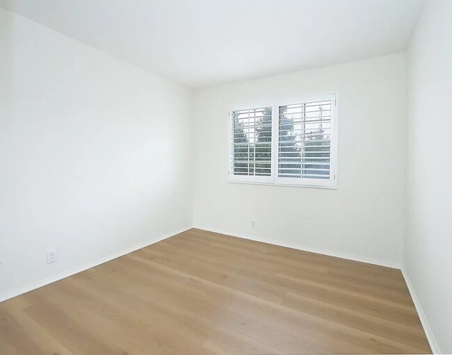 Building Photo - 26105 Frampton Ave