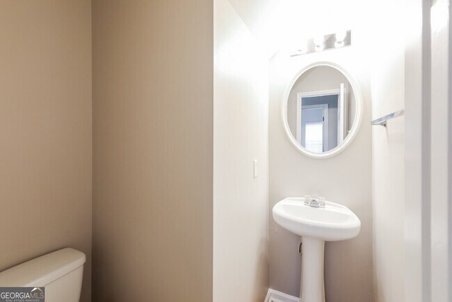 Building Photo - 1113 Watercourse Way