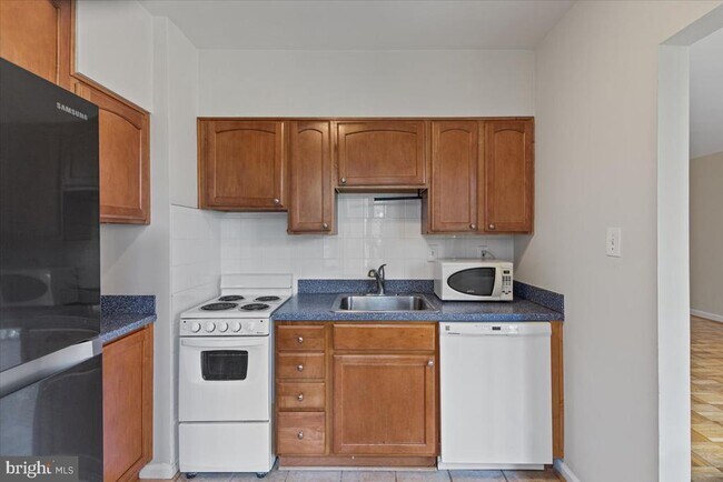 Building Photo - 4301 Massachusetts Ave NW