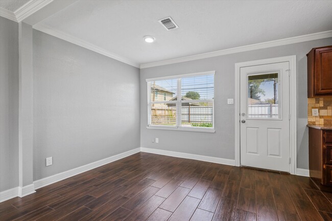 Building Photo - 6742 Feldspar St