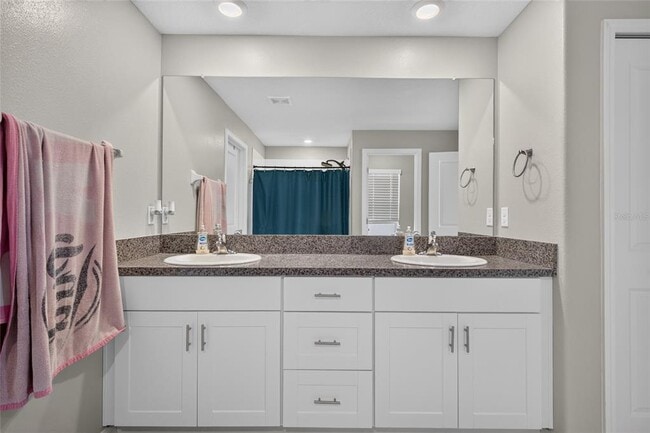 Building Photo - 5420 Leslie Canyon Dr