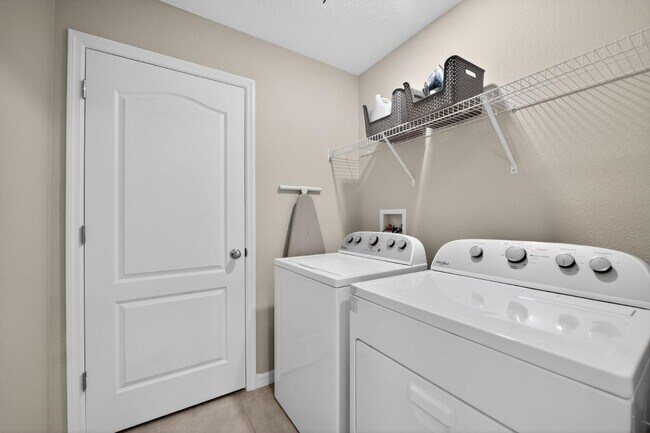 Building Photo - 632 Benoi Dr