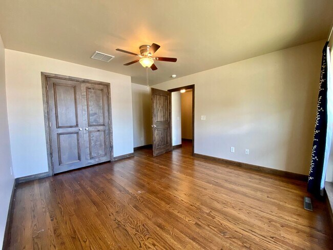 Building Photo - 2618 NW 66th St
