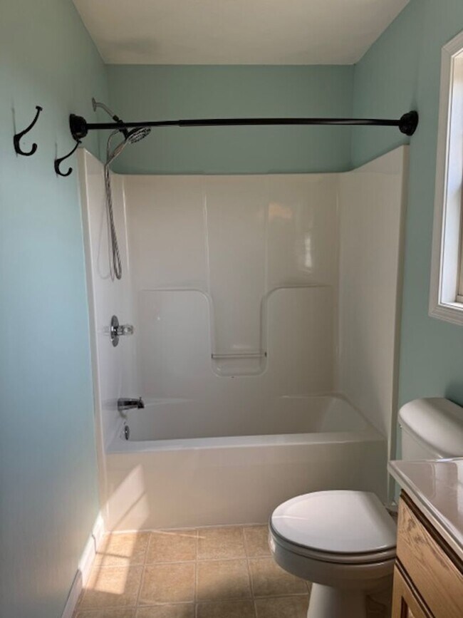 Building Photo - Single Family Home