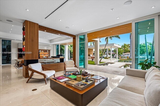 Building Photo - 3465 Meridian Ave