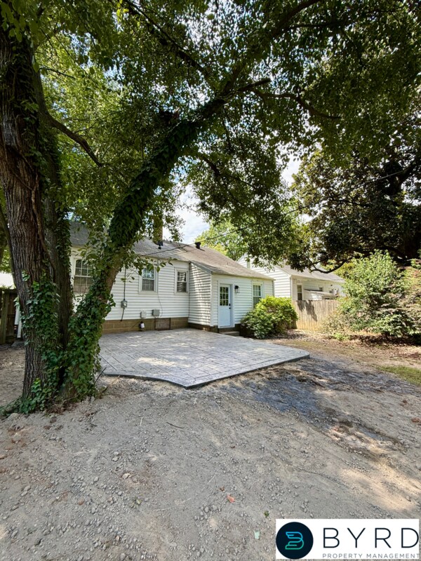 Building Photo - 4704 Cutshaw Ave