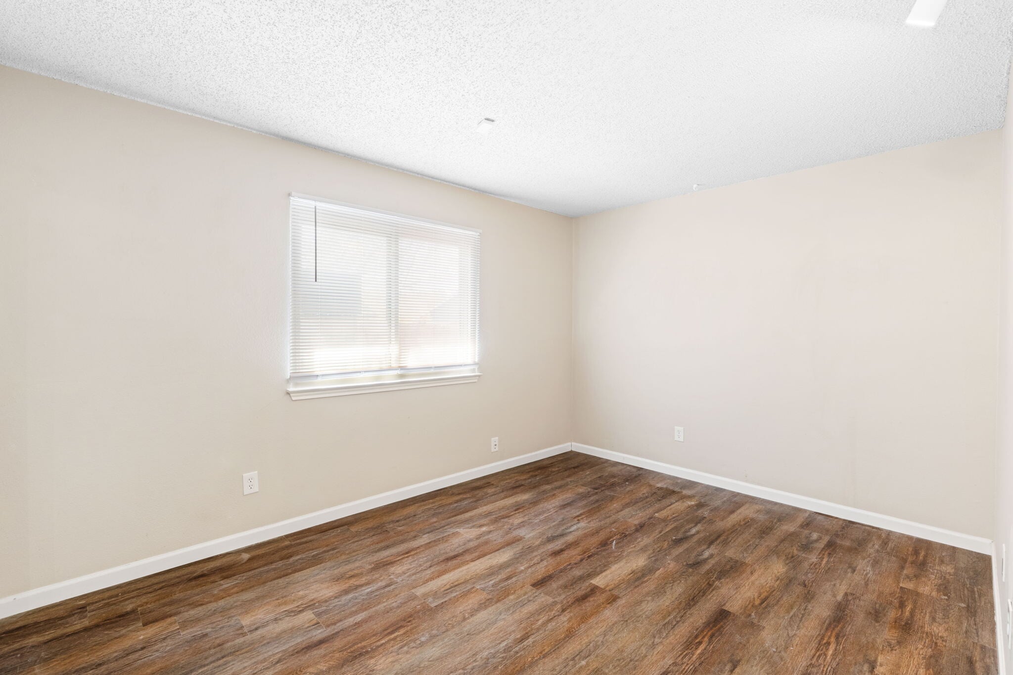 Building Photo - 12079 Stoney Brg