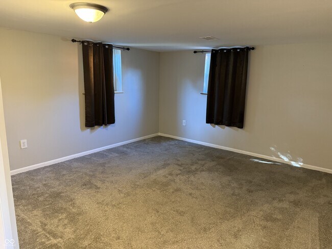 Building Photo - 209 Blairsden Ave