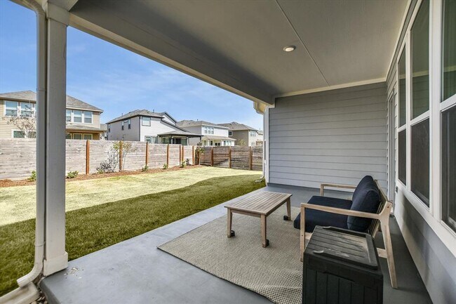 Building Photo - 217 Turnbuckle Bnd