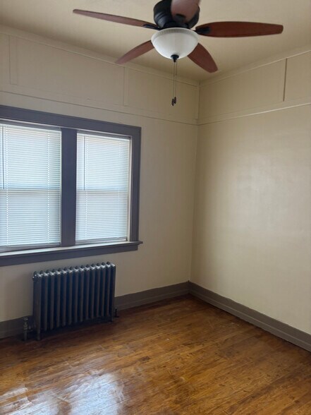 Building Photo - 5430 W Burnham St