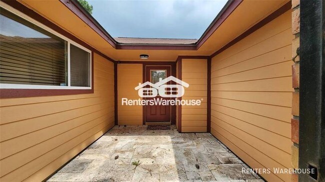 Primary Photo - This charming 3 bedroom 3 bath home offers...