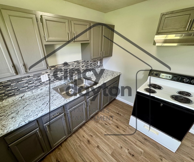 Building Photo - 6118 Stover Ave