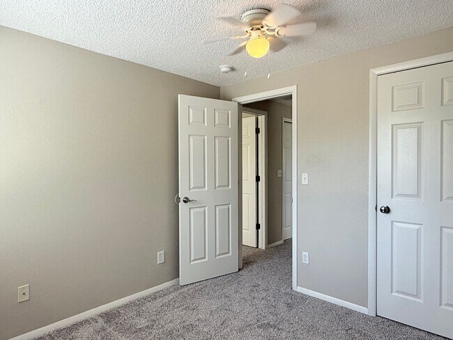 Building Photo - Conveniently Located Home in East Quincy H...